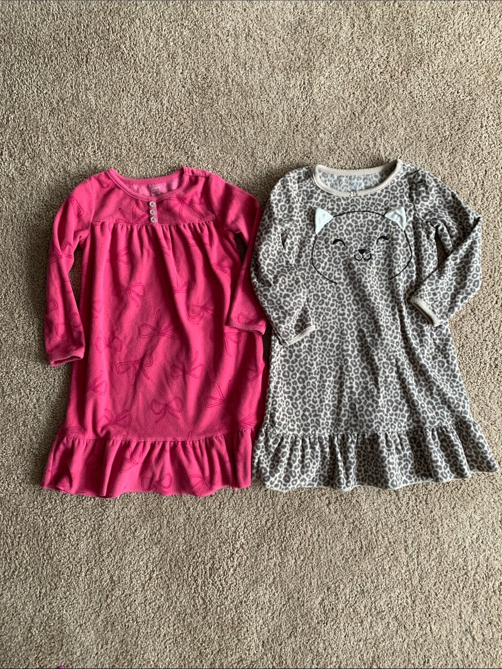 2 night gowns
